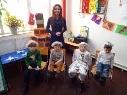 48891149_341778063270805_6572178790498172928_n